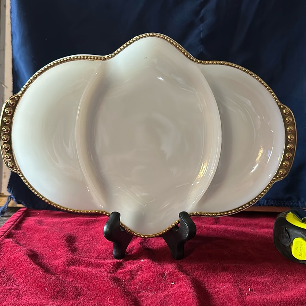 Fire King serving dish